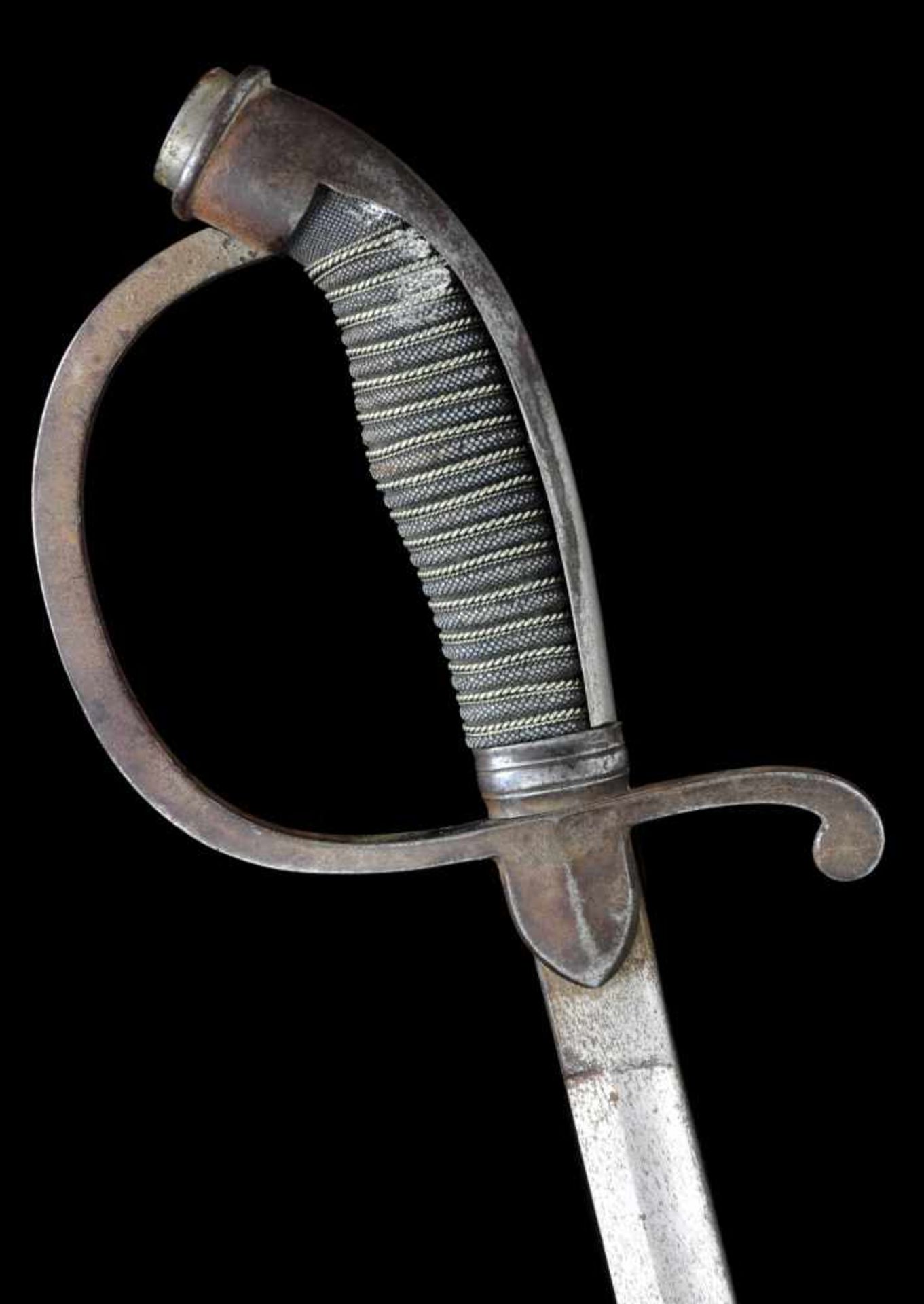 A GERMAN CAVALRY OFFICER’S SABER WIT ETCHED BLADE IN TREUE FEST . Origin: Germany, probably Bavaria,