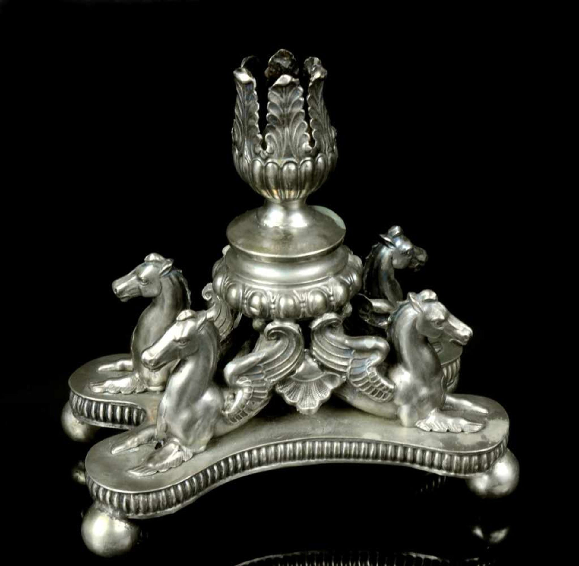 GERMAN SILVER CANDLESTICK WITH HORSES. 19TH CENTURY, GERMANYOrigin: Germany, 19th century. - Bild 6 aus 9