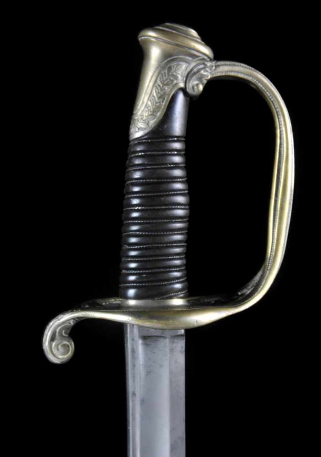 A FRENCH M1845 INFANTRY OFFICER’S SABER, BEFORE CHANGES IN 1855. FRANCE, CHATELLERAULT. Sabre d’ - Bild 15 aus 17