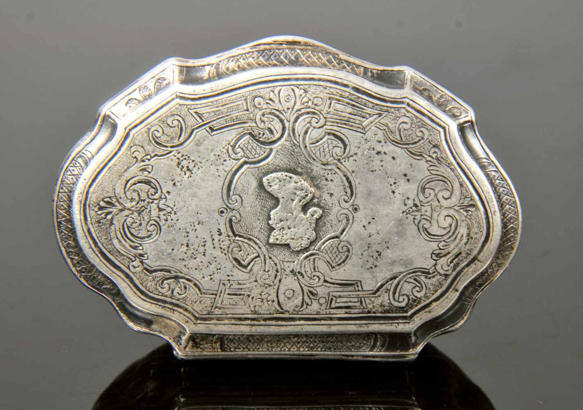 GERMAN SILVER SNUFF BOX, GERMANY / POLAND, BRESLAU / WROCŁAW, 18TH CENTURY.Origin: Germany / Poland, - Bild 13 aus 13