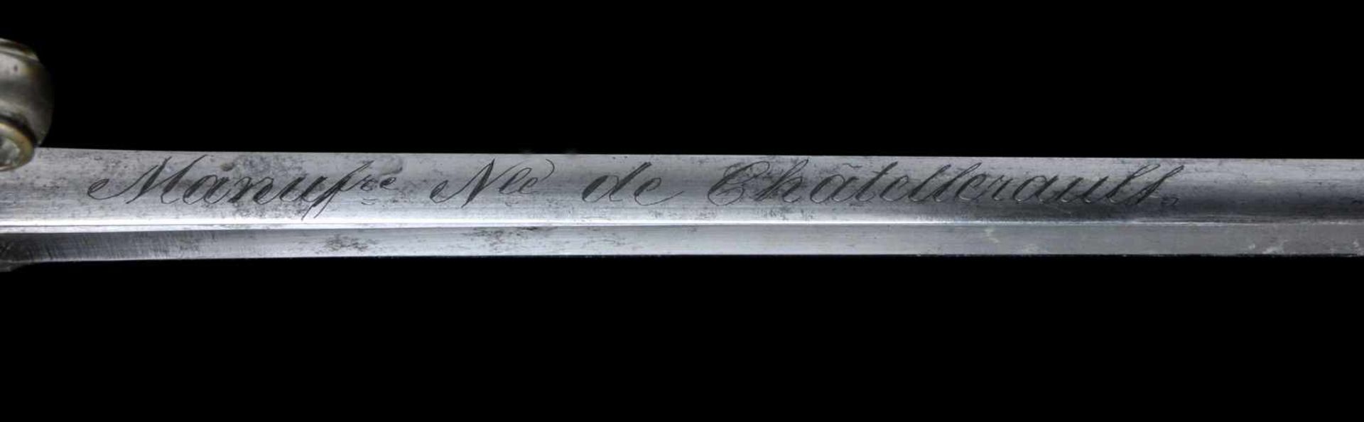 A FRENCH M1845 INFANTRY OFFICER’S SABER, BEFORE CHANGES IN 1855. FRANCE, CHATELLERAULT. Sabre d’ - Bild 4 aus 17