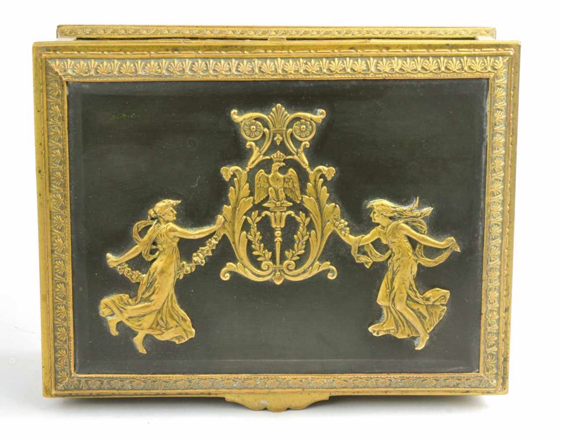 AN EMPIRE STYLE GILT AND PATINATED BRONZE JEWELRY BOX, LATE 19TH CENTURY.Origin: France. - Bild 6 aus 12