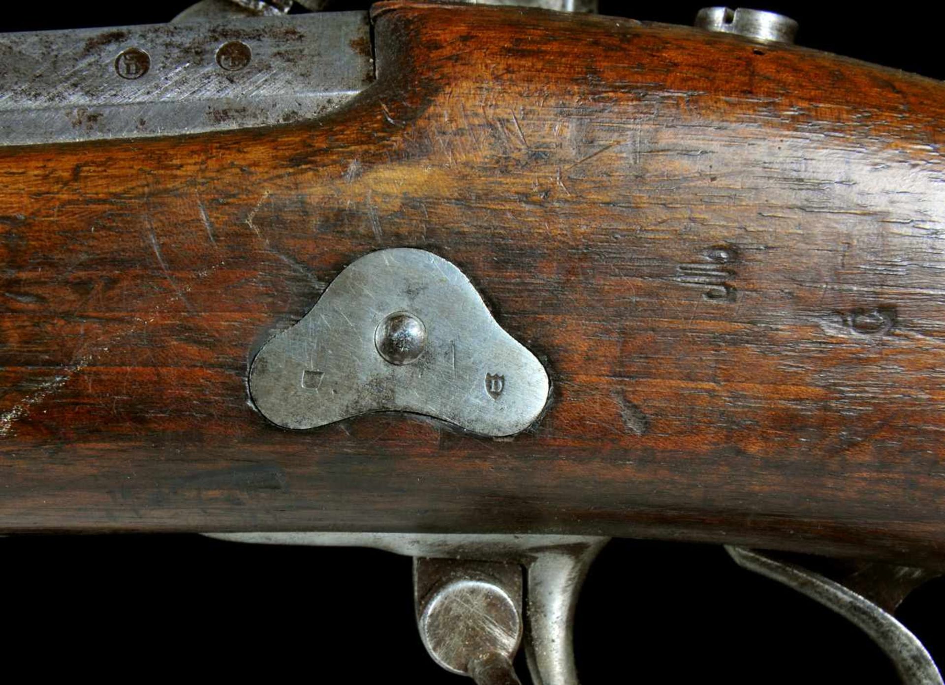 A FRENCH PERCUSSION MUSKET RIFLE M1842, 19TH CENTURY GEWEHR Origin: France. Length 121 cm. - Bild 2 aus 10