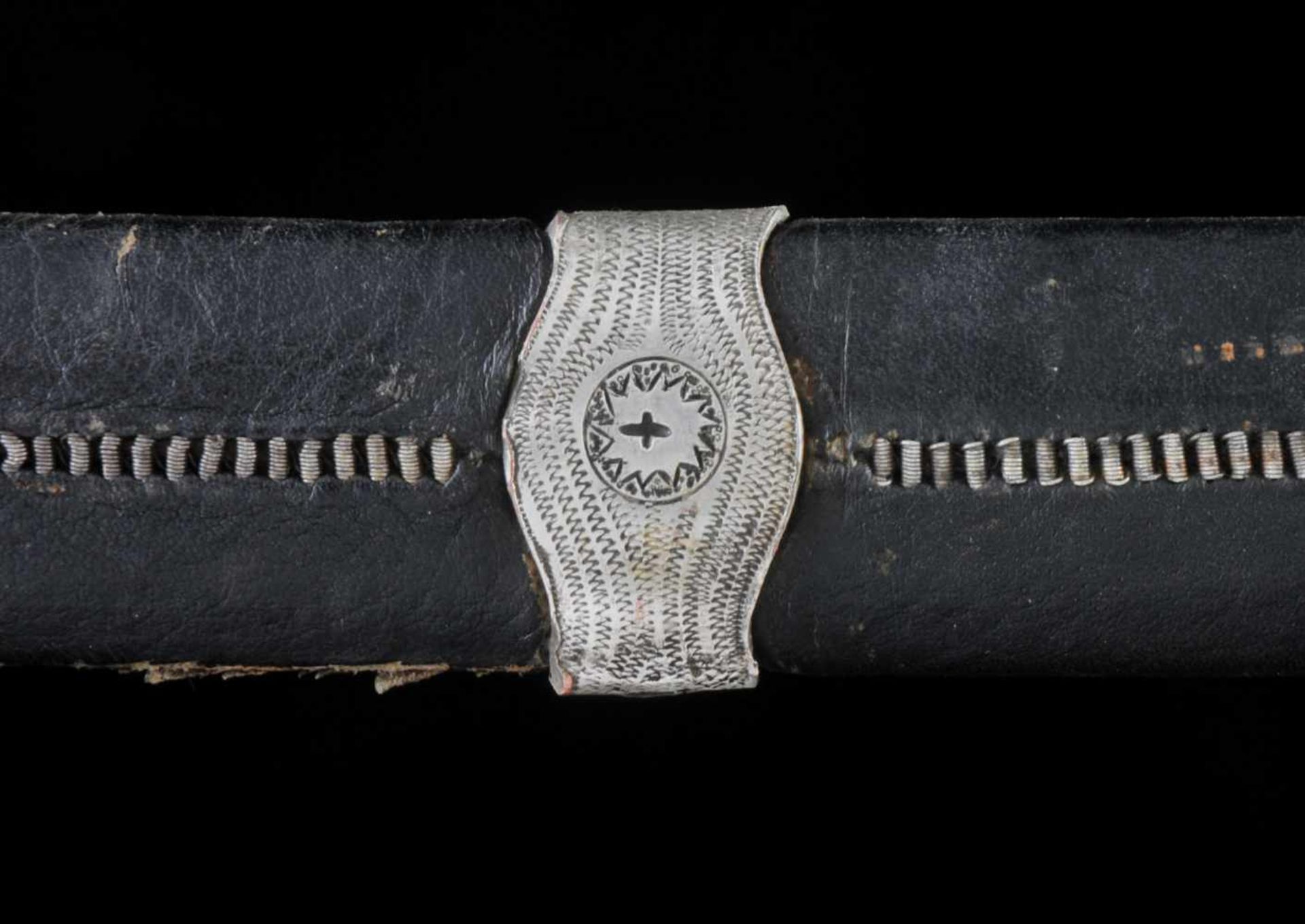 SILVER MOUNTED AND NIELLO SHASHKA SWORD. SOUTH CAUCASUS, 19TH CENTURY. Origin: South Caucasus ( - Bild 3 aus 17