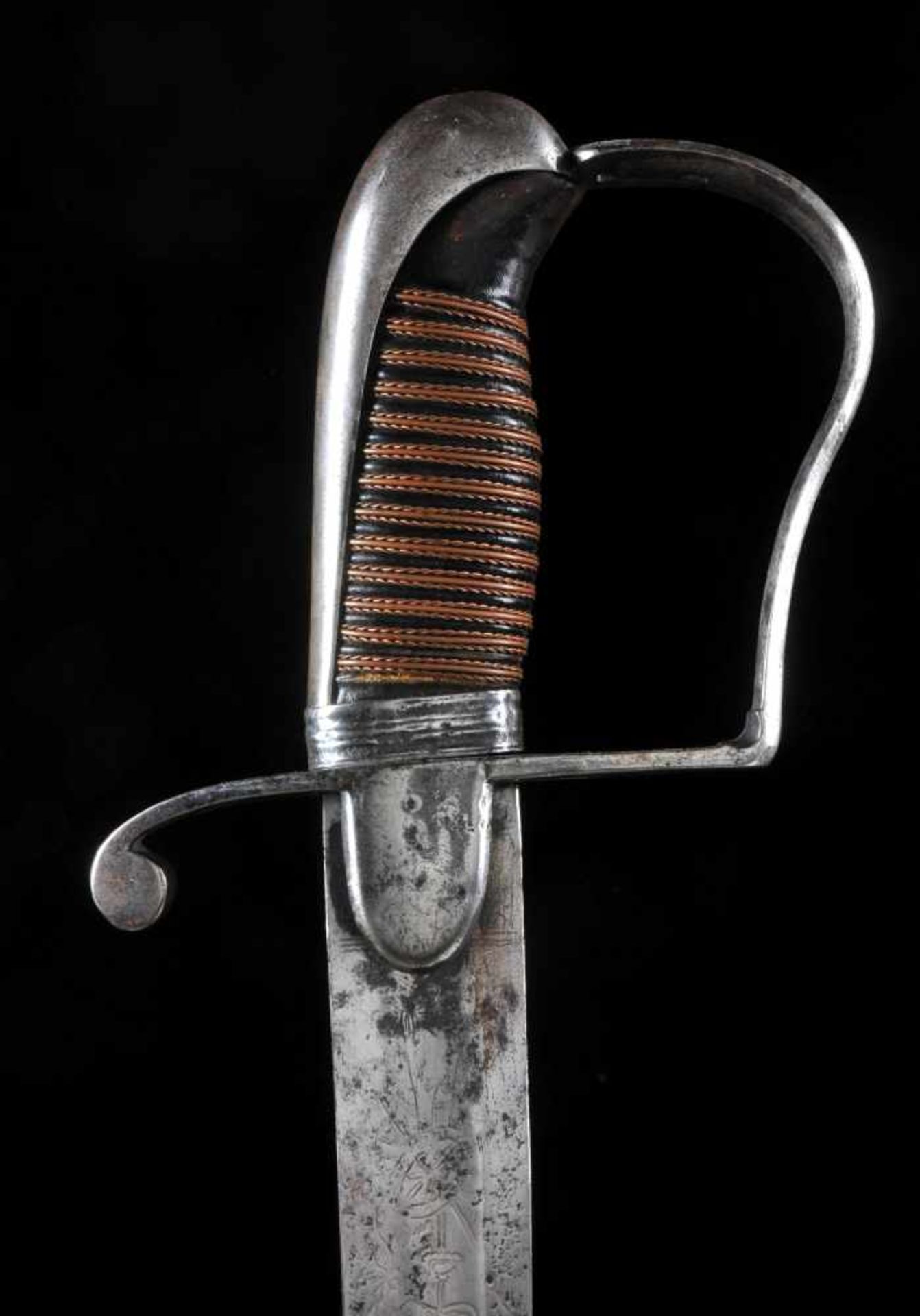 A BRITISH M1796 CAVALRY SWORD WITH ENGRAVED BLADE. Origin: British Empire, late 18th / early 19th - Bild 11 aus 14