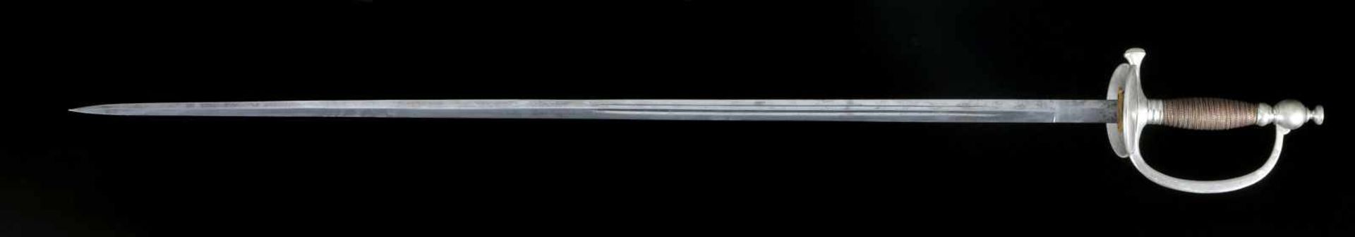 A FRENCH M1887 ARTILLERY OR GRENADIERS N.C.O.’S SHORT SWORD IN SCABBARD, WITH FOLDING GUARD. Origin: - Bild 8 aus 12