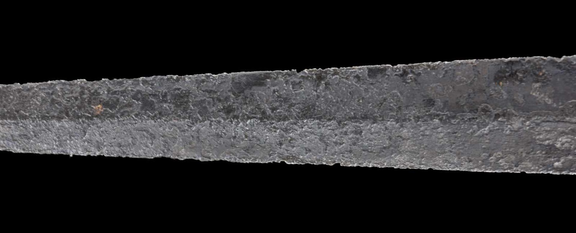 A LONG CELTIC SPEAR HEAD, 3RD – 2ND CENTURY B.C.Origin: Celtic area of Europe, 3rd – 2nd century B. - Bild 7 aus 11