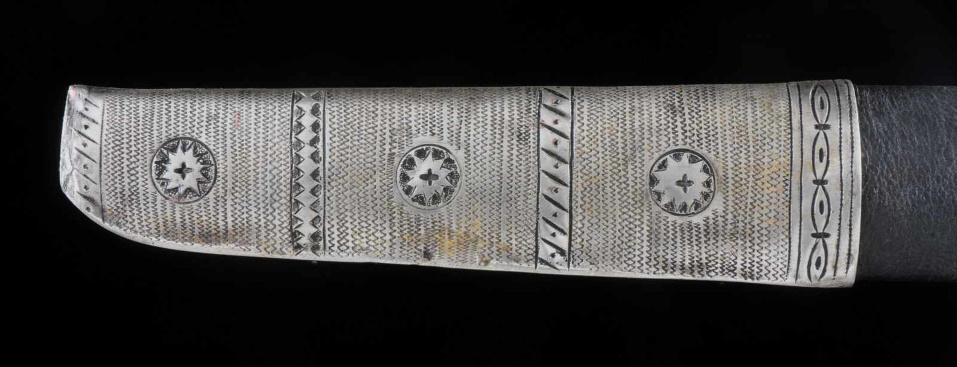 SILVER MOUNTED AND NIELLO SHASHKA SWORD. SOUTH CAUCASUS, 19TH CENTURY. Origin: South Caucasus ( - Bild 5 aus 17