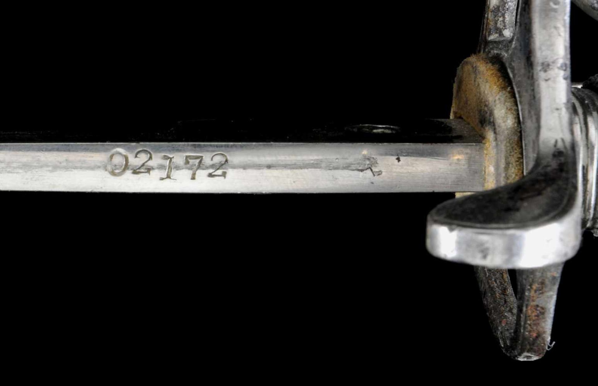 A BRITISH ROYAL ARTILLERY OFFICER’S SWORD WITH ETCHED BLADE, RETAILED BY ARMY & NAVY COOPERATIVE - Bild 18 aus 18