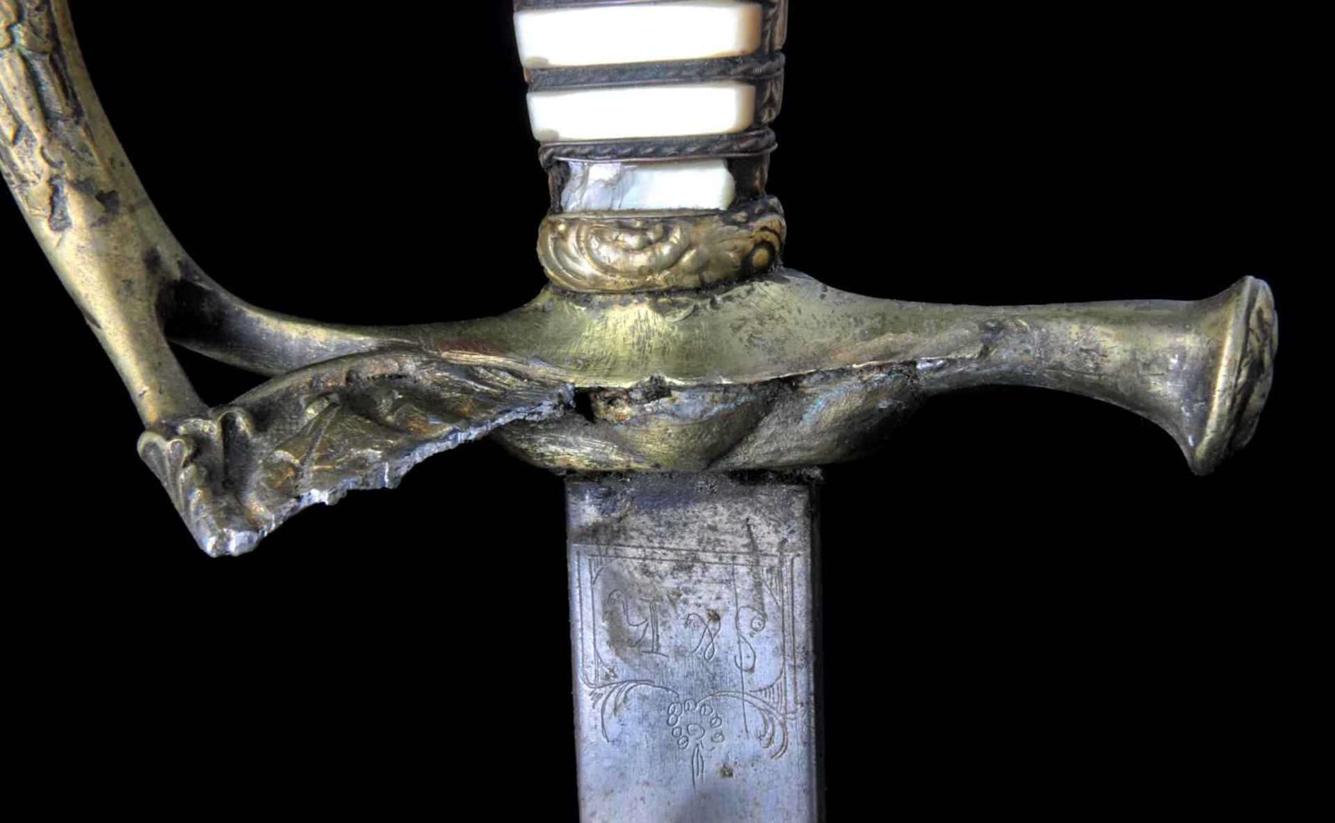 FRENCH SHORT SWORD M1872 FOR ALL OFFICERS. FRANCE, LATE 19TH CENTURY. Epee d'officier de toutes - Bild 2 aus 13