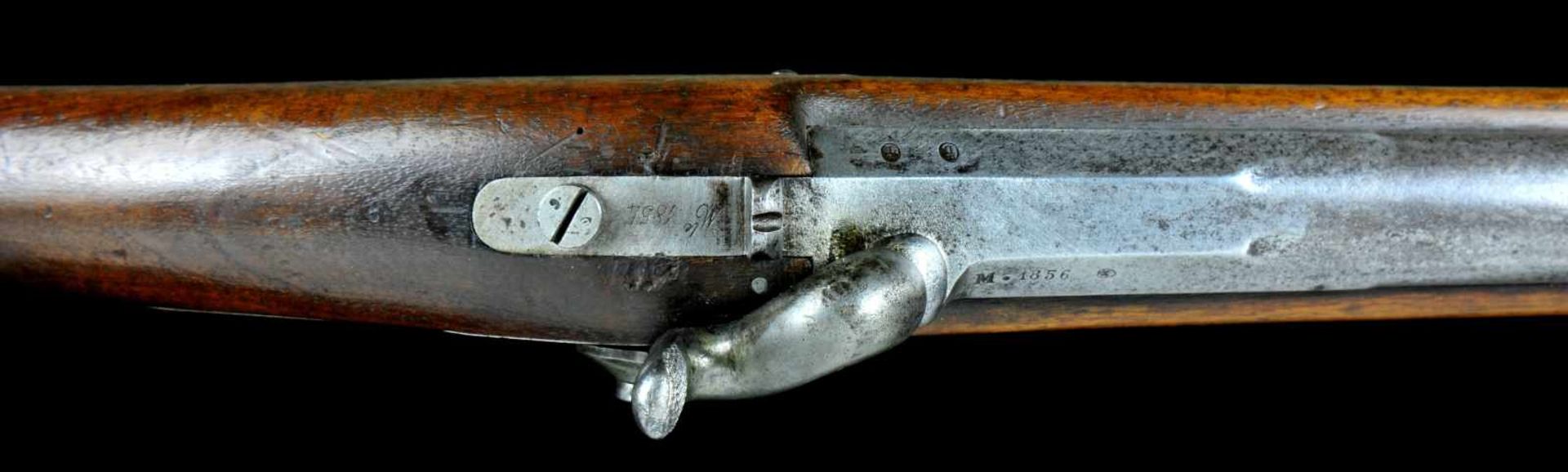 A FRENCH PERCUSSION MUSKET RIFLE M1842, 19TH CENTURY GEWEHR Origin: France. Length 121 cm. - Bild 5 aus 10