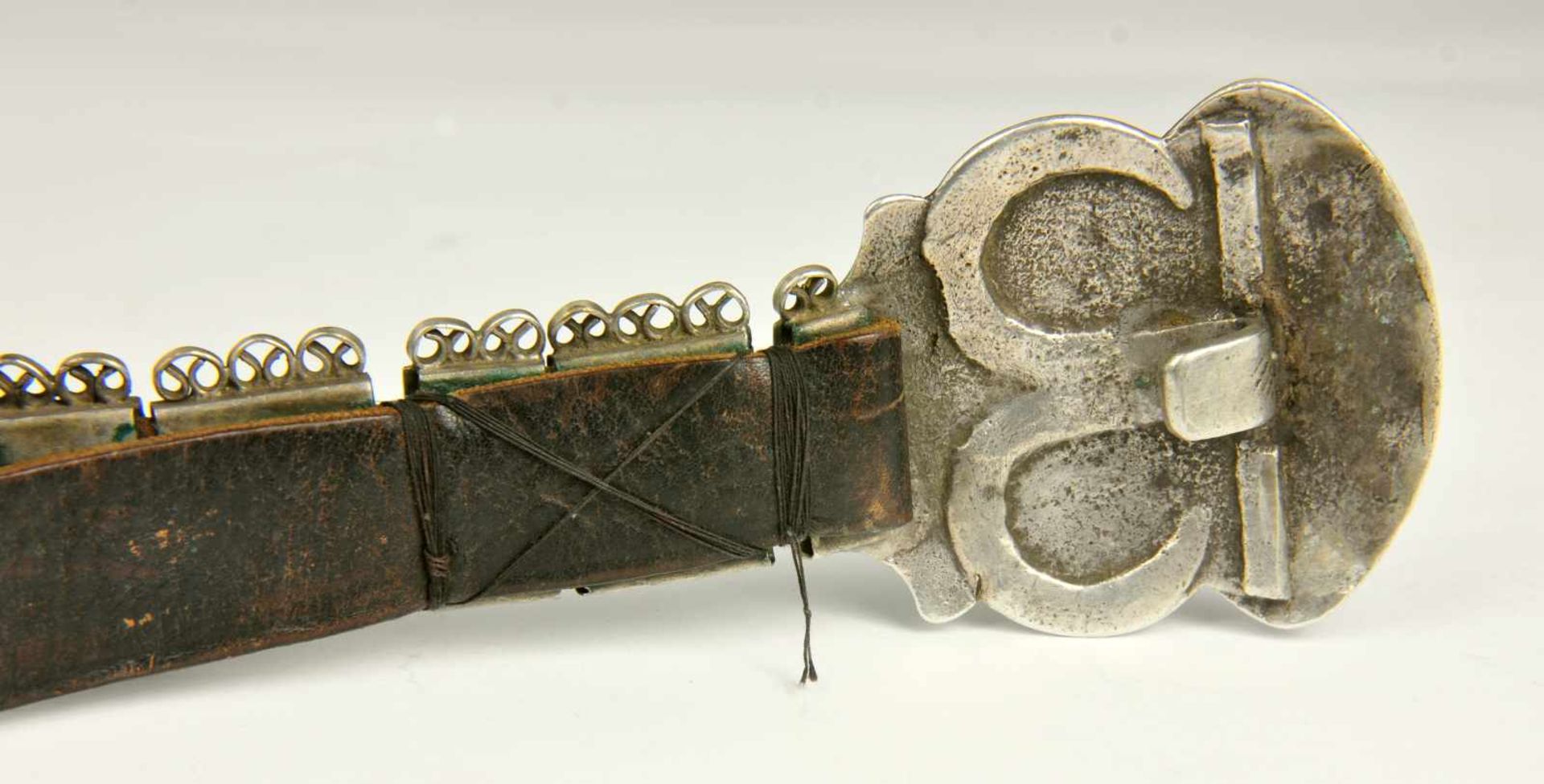 A CAUCASIAN SILVER NIELLO BELT, IMPERIAL RUSSIA, CAUCASUS, 19TH C.Good quality, Russian Imperial - Bild 3 aus 6