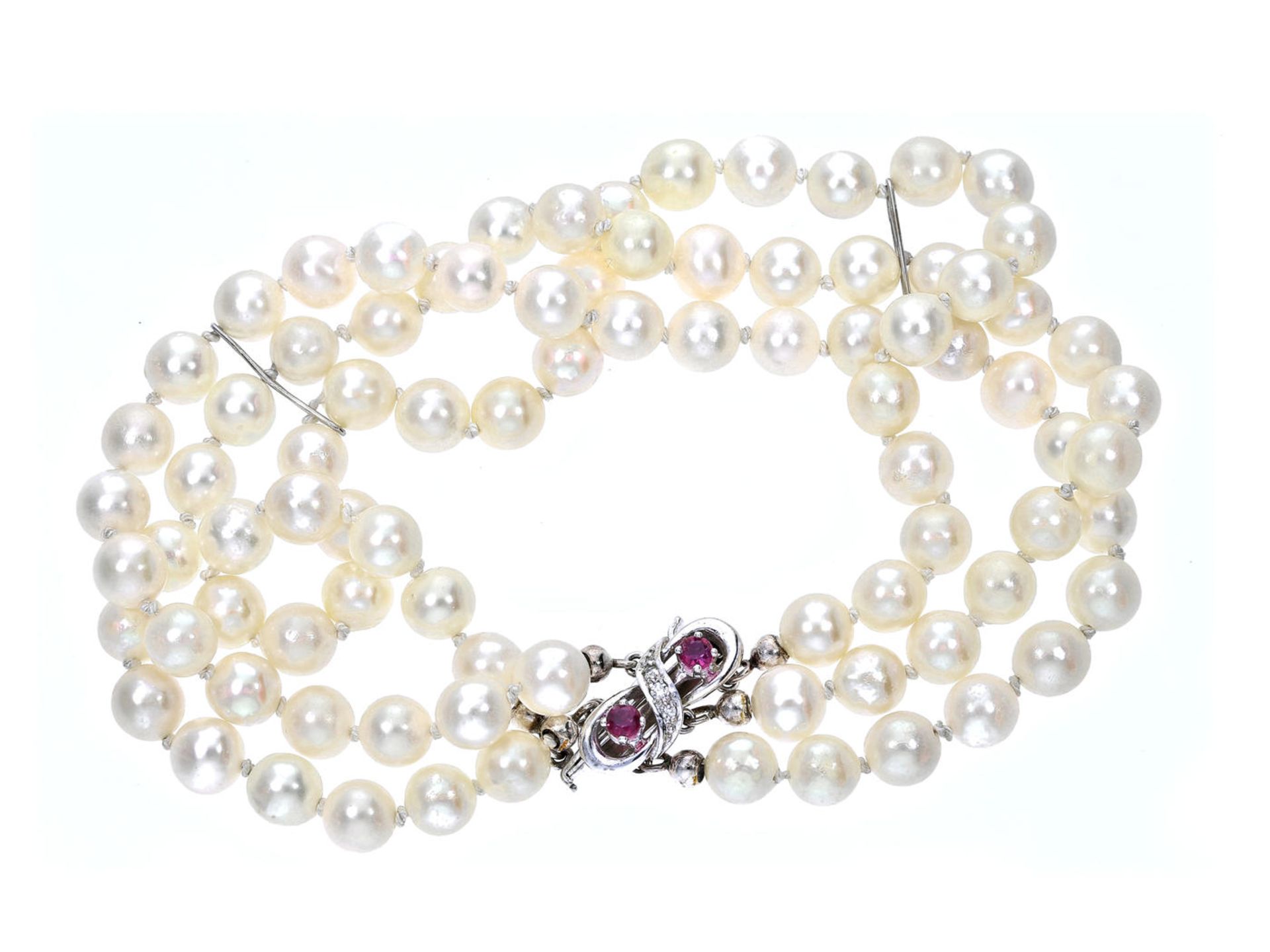 Armband: 3-reihiges vintage Perlenarmband mit weißgoldener Rubin/Diamantschließe Ca. 24cm lang,