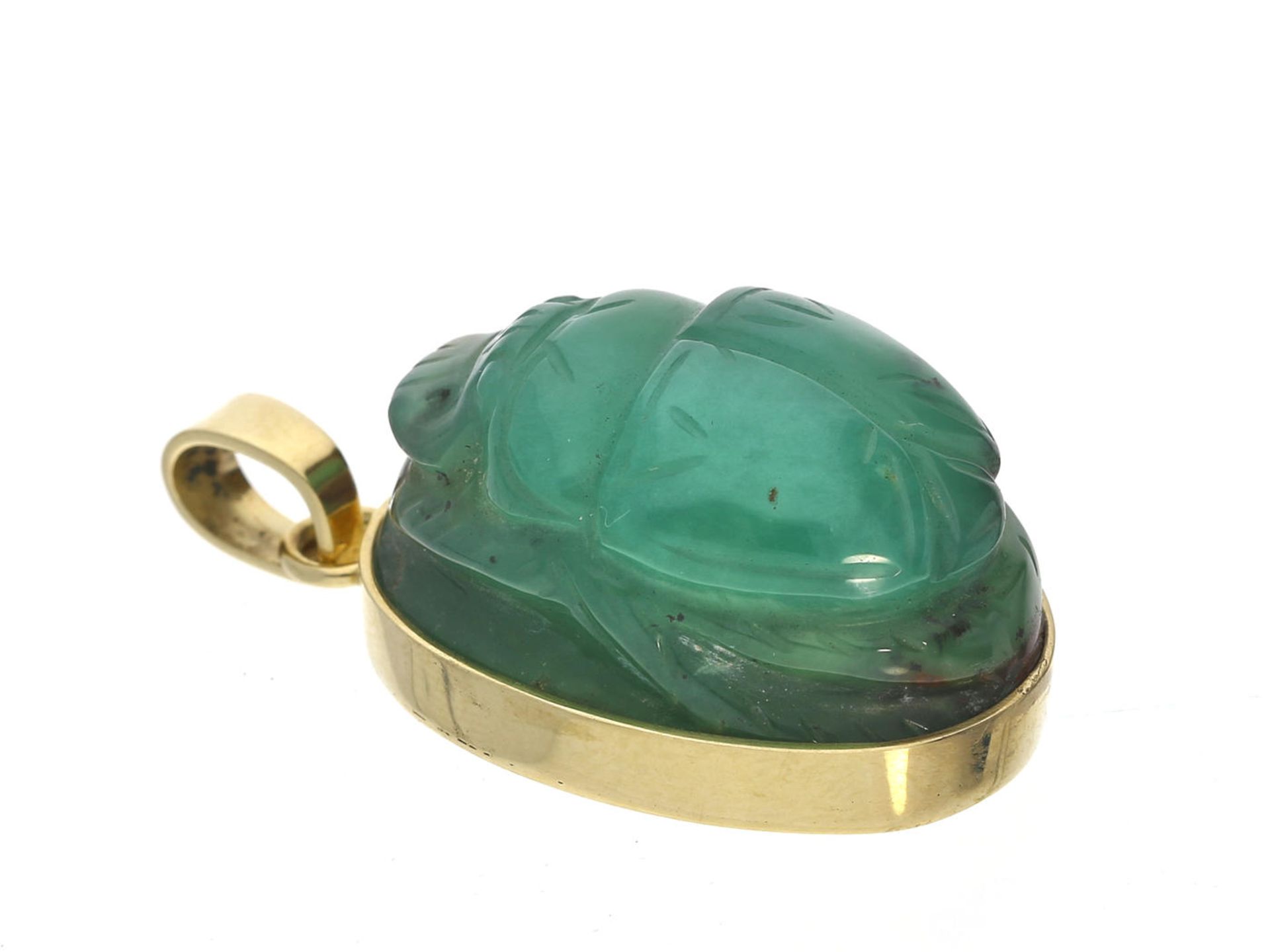 Anhänger: hochwertiger Goldschmiede-Anhänger mit geschnittenem Scarabäus aus Jade Ca. 4cm lang, - Image 2 of 2