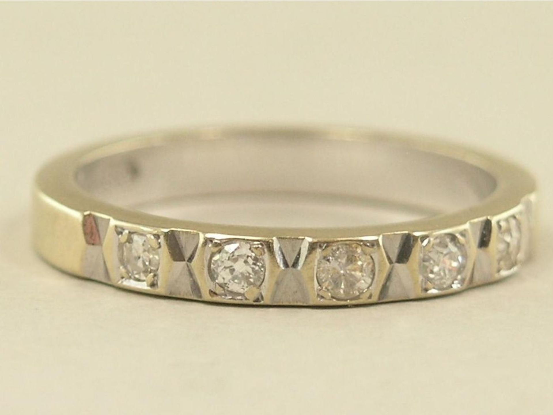 Ring: vintage Damenring mit kleinen Diamanten, 14K Gelbgold Ca. Ø17mm, RG54, ca. 3,9g, 14K Gelbgold,