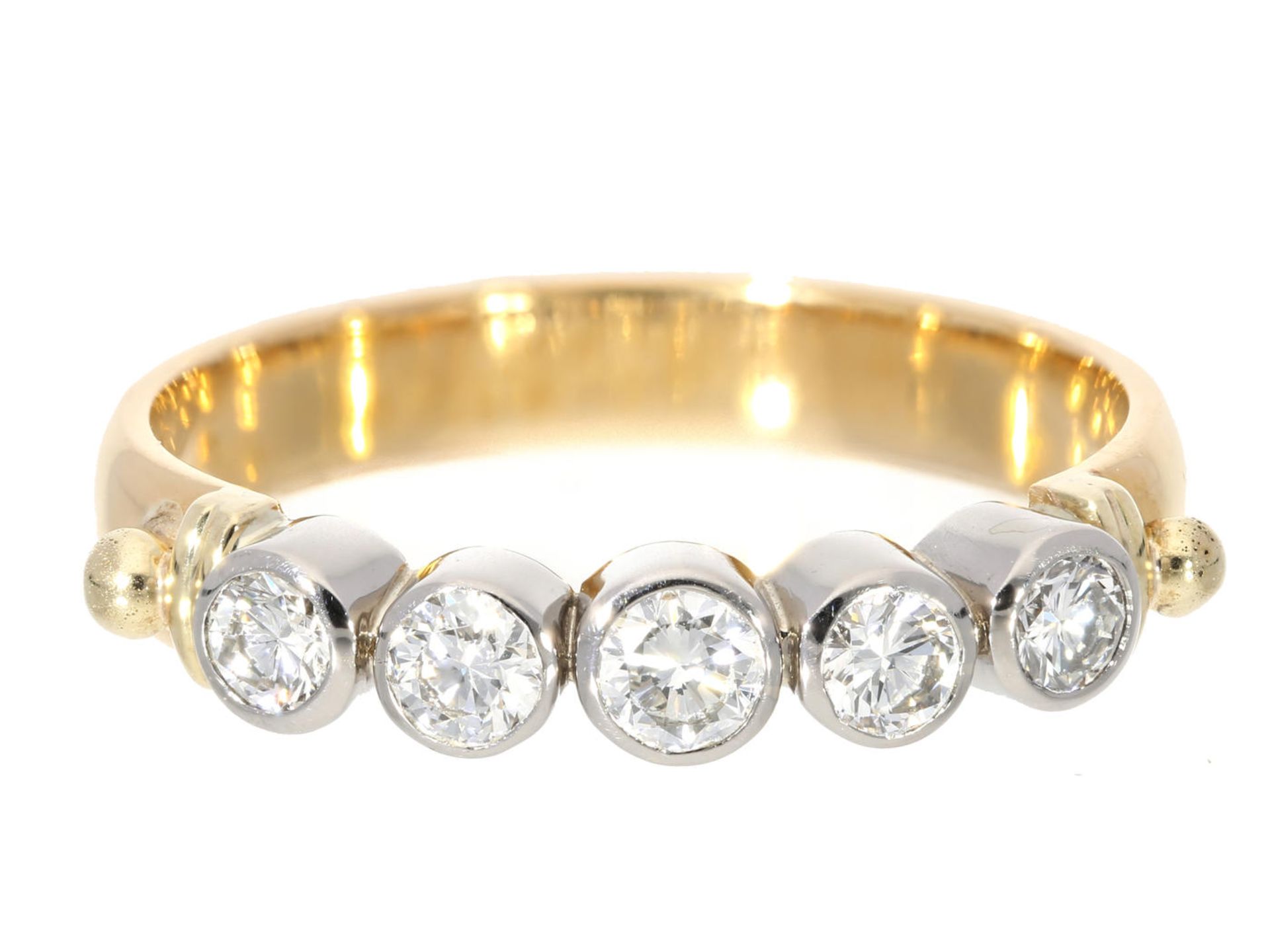 Ring: feiner Goldschmiedering mit 5 Brillanten sehr schöner Qualität, ca. 0,35ct Ca. Ø17mm, RG54,