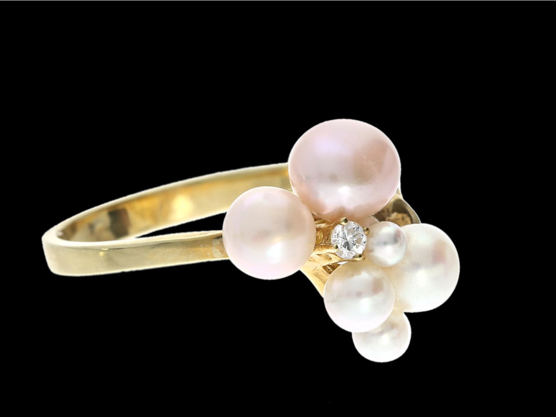 Ring: vintage Damenring mit Perlen und kleinem Brillant, Handarbeit in 14K Gold Ca. Ø18mm, RG57, ca.