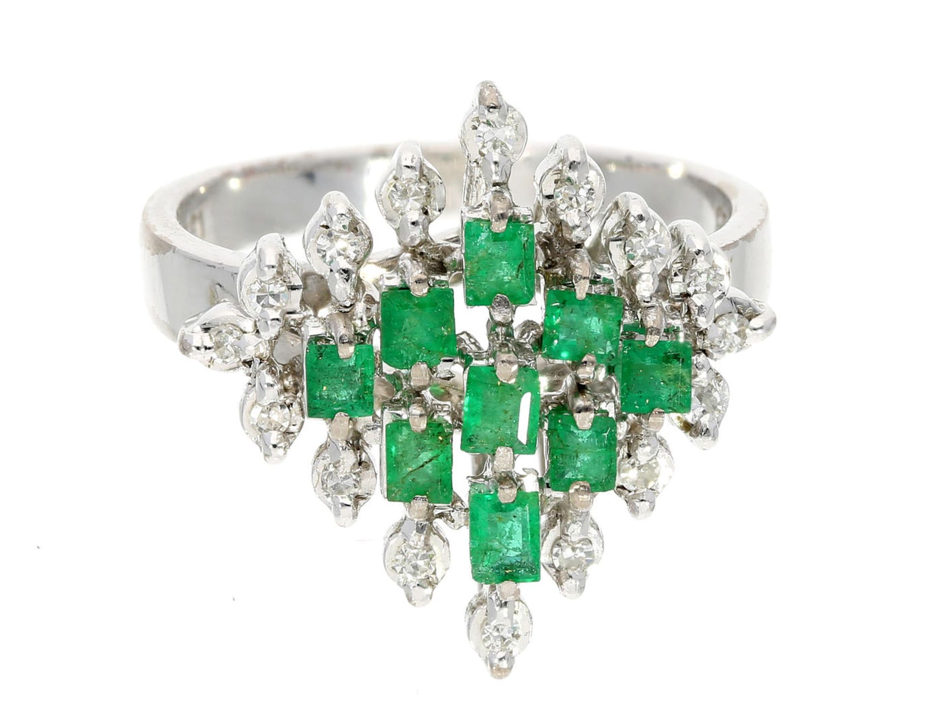 Ring: dekorativer vintage Goldschmiedering mit Diamanten und Smaragden, vermutlich 70er Jahre Ca.