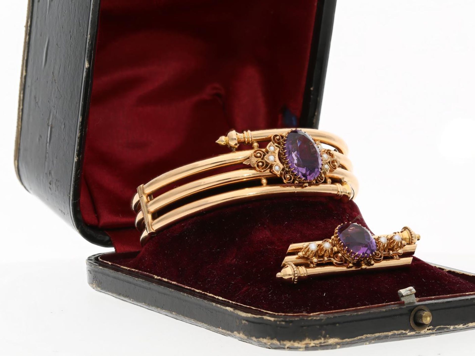 Armband/Armreif/Brosche: antikes Schmuckset, besetzt mit feinen Amethysten, Originalbox, um 1900 - Bild 3 aus 4