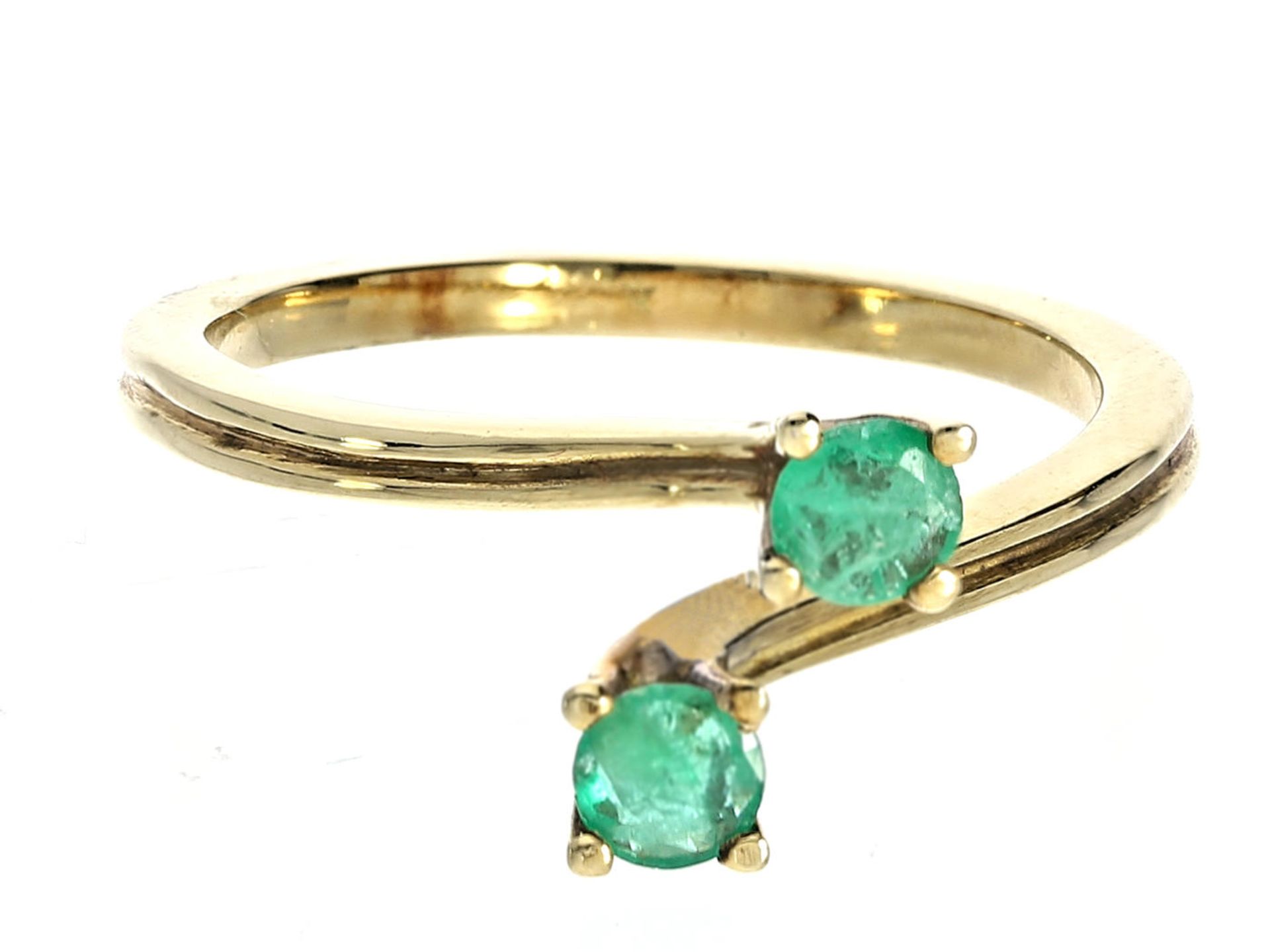 Ring: feiner, handgearbeiteter vintage Damenring mit Smaragden Ca. Ø16mm, RG51, ca. 2,5g, 14K