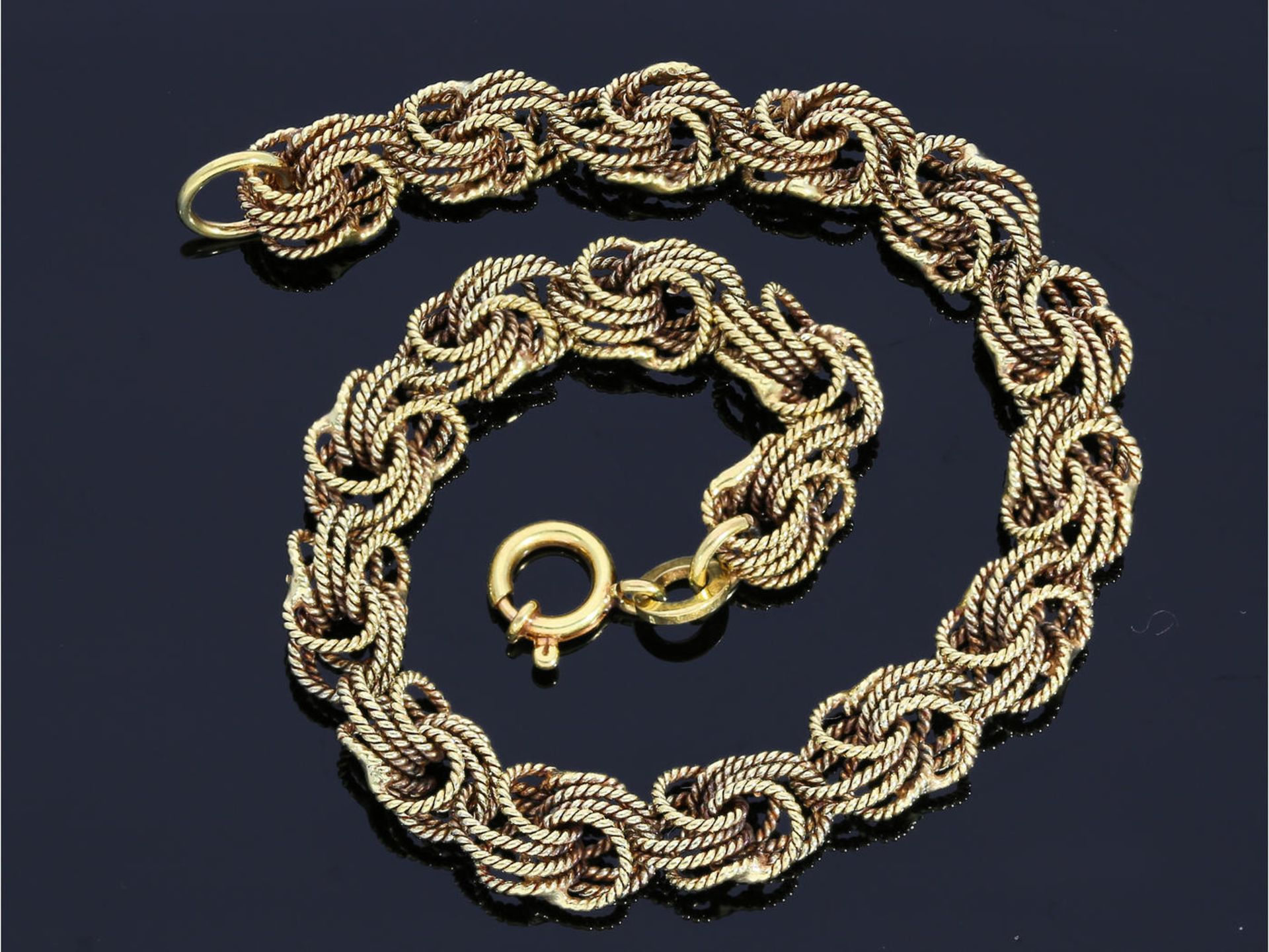 Armband: außergewöhnliches vintage Kordelmuster-Goldarmband Ca. 20cm lang, ca. 8mm breit, ca. 12g,