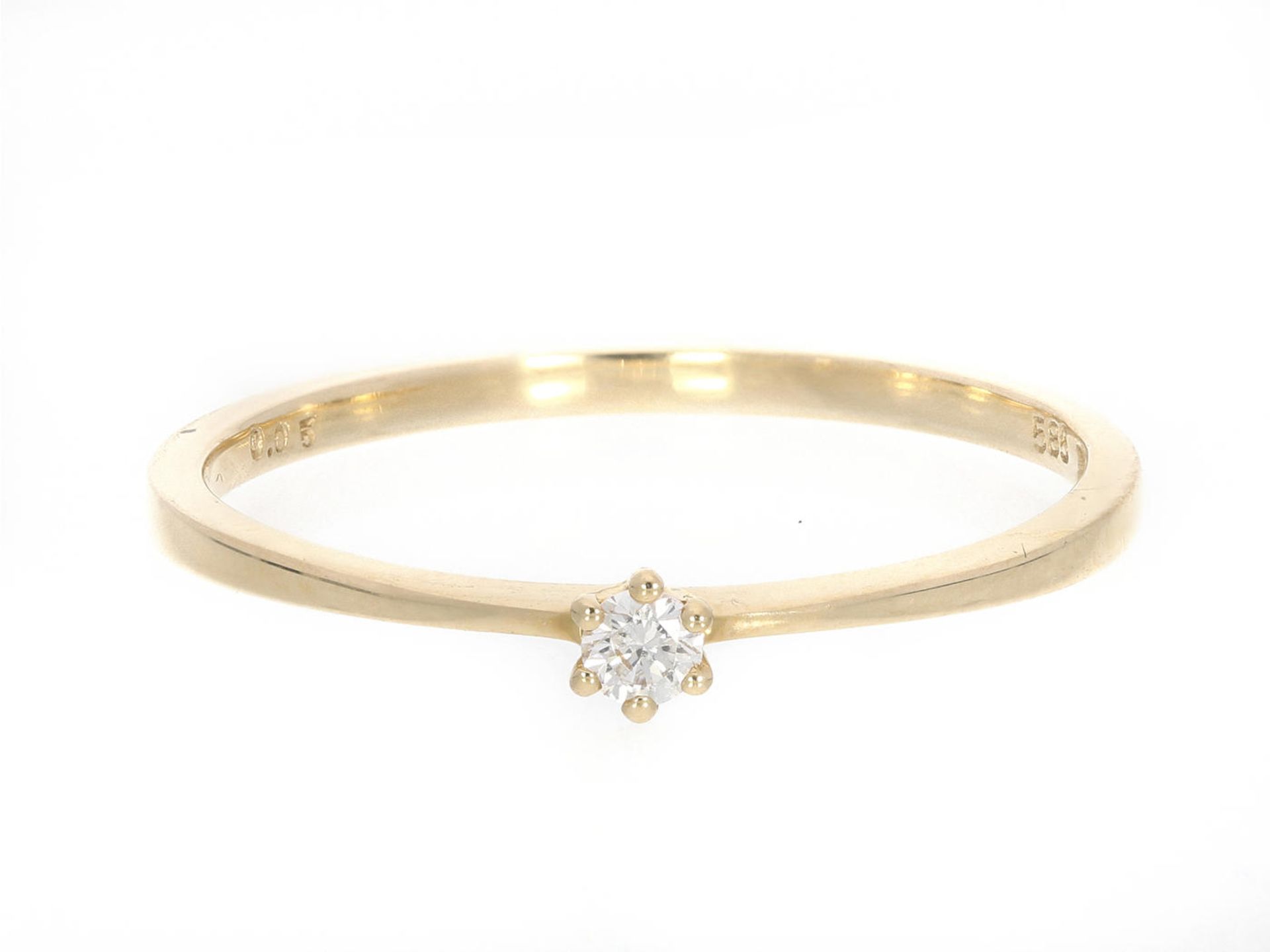 Ring: zierlicher Brillantring Ca. Ø17,5mm, RG55, ca. 1,1g, 14K Gold, Ringschiene ca.1,5mm breit,