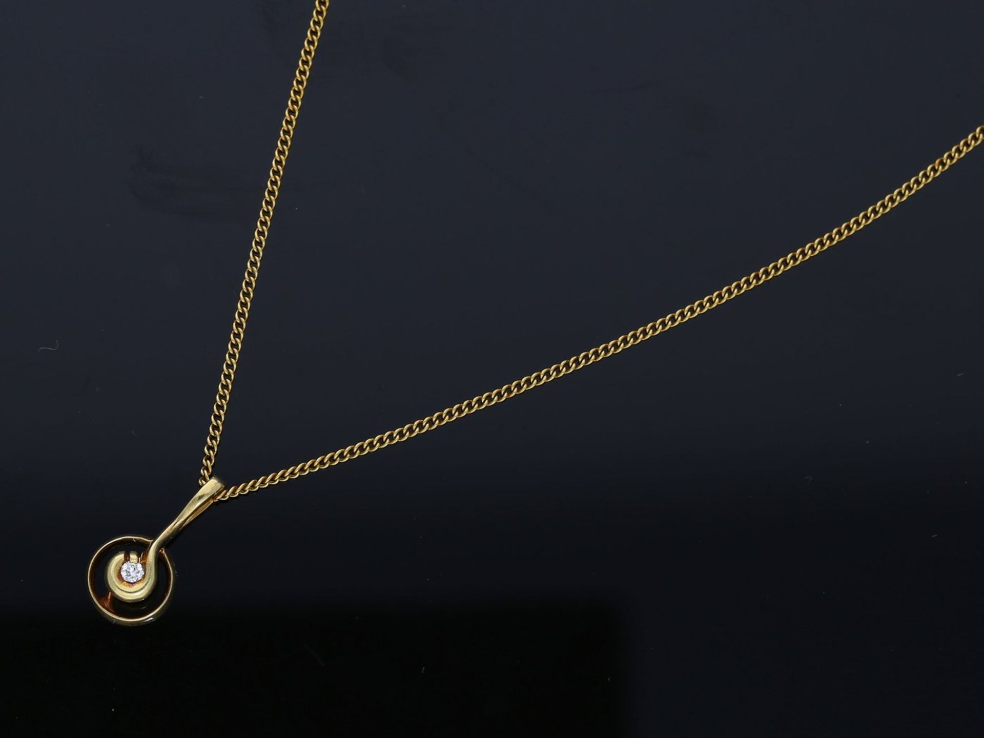 Kette/Collier: zierliche Collierkette mit Brillant-AnhängerCa. 48cm lang, ca. 2,5g, 14K Gold,