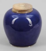 Ingwertopf China, 19. Jahrhundert. Porzellan. Blaue Glasur. H. 19 cm. Ungemarkt. - Zustand: