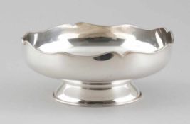 Obstschale / Fruit Bowl 800er Silber. Punzen: Herst.-Marke, 800. D. 24 cm. Gew.: 570 g.