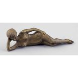 Claudio Parigi 1954 Florenz - lebt und arbeitet in Florenz - Liegender weiblicher Akt - Bronze.