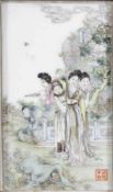 Bildplatte China, 19. Jahrhundert. Porzellan. Polychrom bemalt. 19,5 x 11,5 cm. Roter