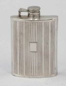 Flachmann / pocket bottle Silber. Punzen: Sterling Silver. H. 12 cm. Gew.: 140 g.