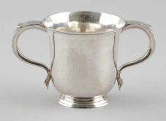 Seltener Henkelbecher sog. Porringer James Wilks/London/England, um 1754/55. 925er Silber. Punzen: