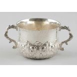 Seltener Henkelbecher sog. Porringer London/England, um 1911/12. 950er Silber. Punzen: Herst.-Marke,