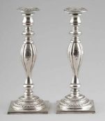 Paar Biedermeier Tafelleuchter Anton Maier/Berlin, um 1840. Silber. Punzen: Herst.-Marke, Bär,