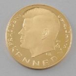 Gedenkmedaille- JFK - 900er GG. D. 26 mm. Gew. 10,5 g. VZ. Vs. Porträt John F. Kennedy. Rs.