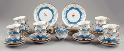 42tlg. Kaffeeservice B-Form Gold angespitztStaatliche Porzellan Manufaktur, Meissen 1953-1957. -