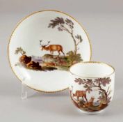 Obertasse und UntertasseMeissen, 1740-1780. - Hirsch mit Rehen in Landschaft - Porzellan, weiß,