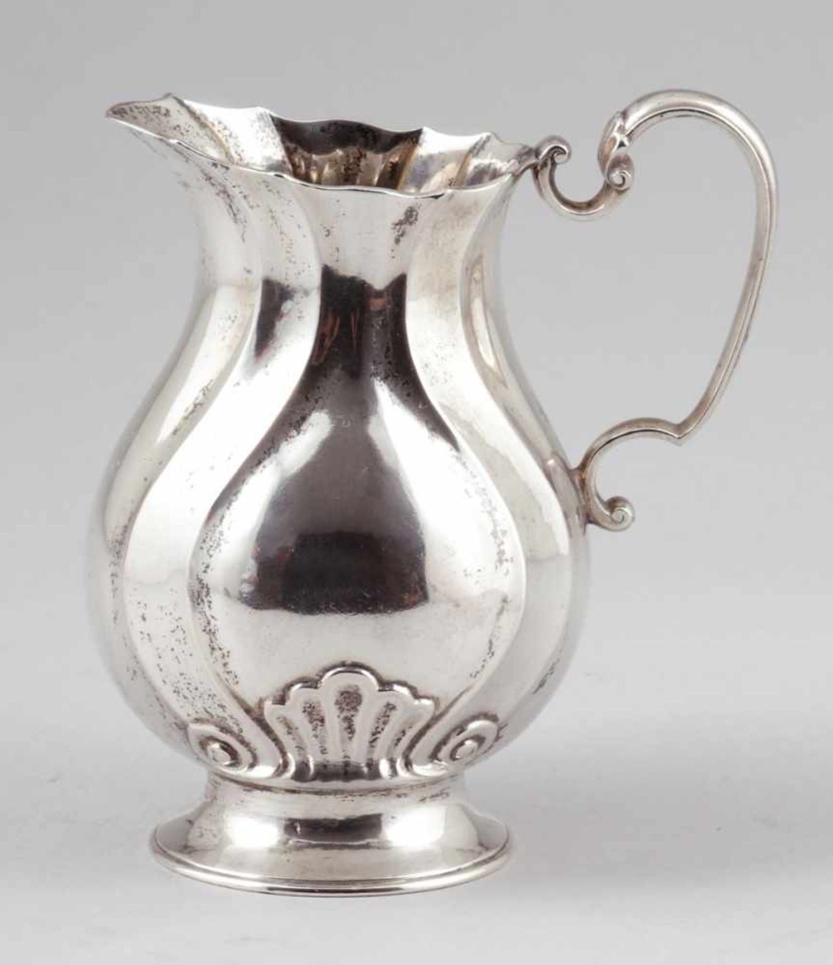 Seltenes Barock MilchkännchenHeinrich Julius Hurlebusch/Hameln, um 1770. 750er Silber. Punzen: