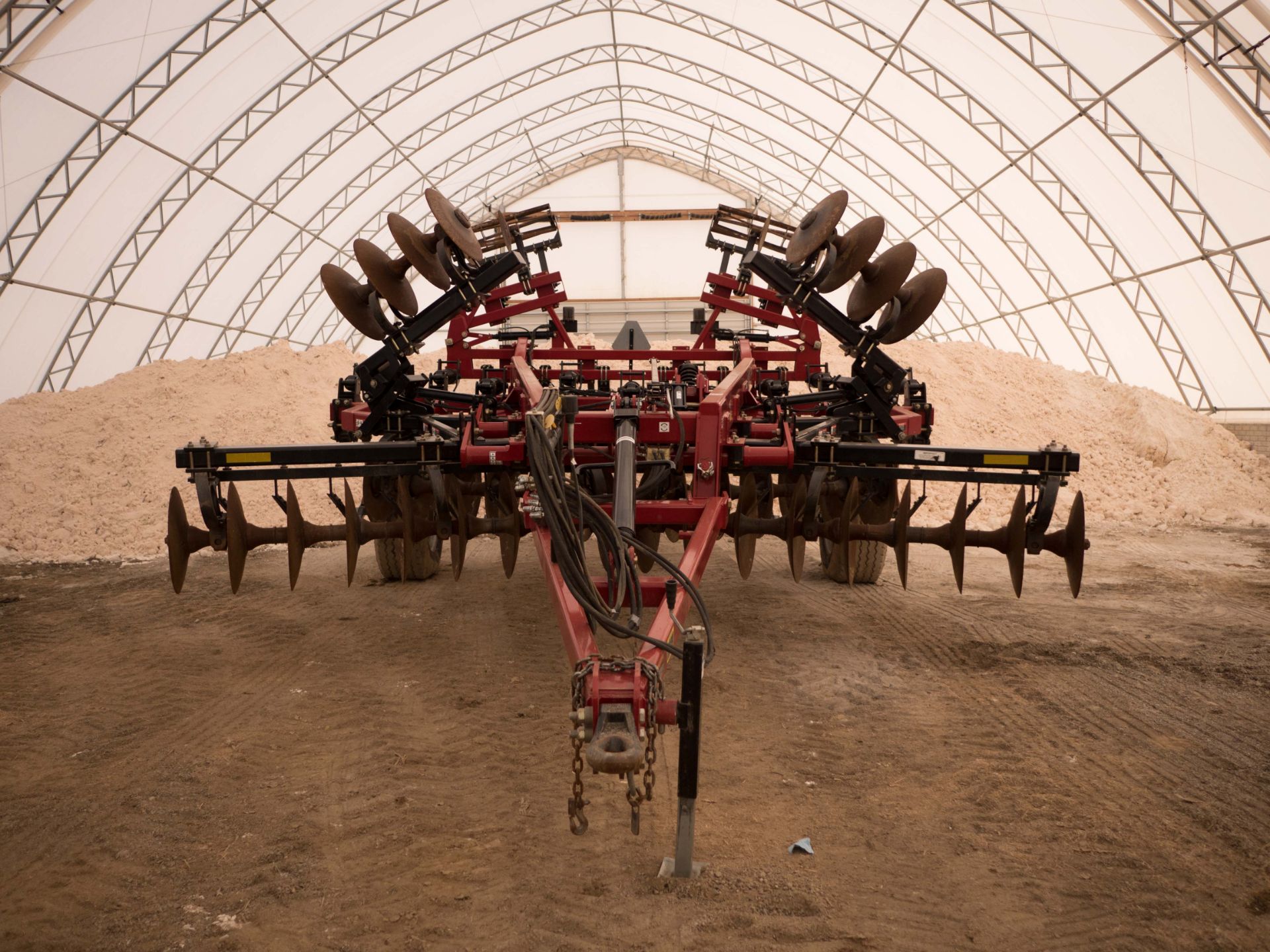 2013 Case IH Ecolo-Tiger 870 mulch ripper, 9 shank, spring reset, new points & shins, Serial # - Image 4 of 4