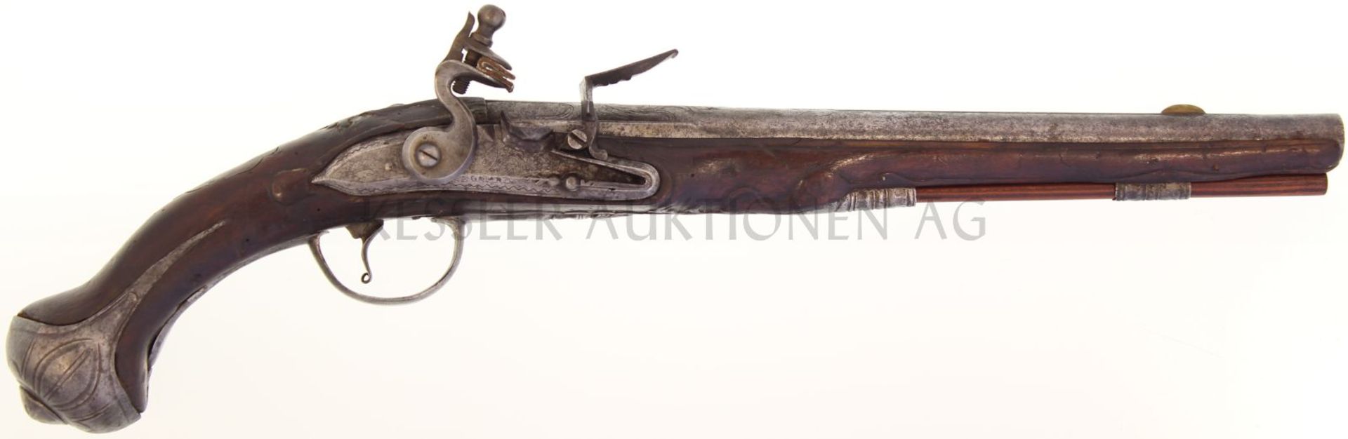 Steinschlosspistole, französisch um 1760, Kal. 15.5mm 33cm langer Rundlauf mit achtkantiger