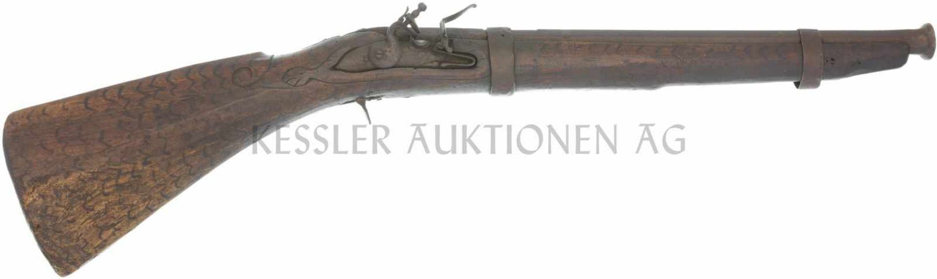 Steinschlossgewehr, Kal. 20mm LL 635mm, TL 1070, Achtkantlauf, Mündung trichterförmig aufgeweitet.