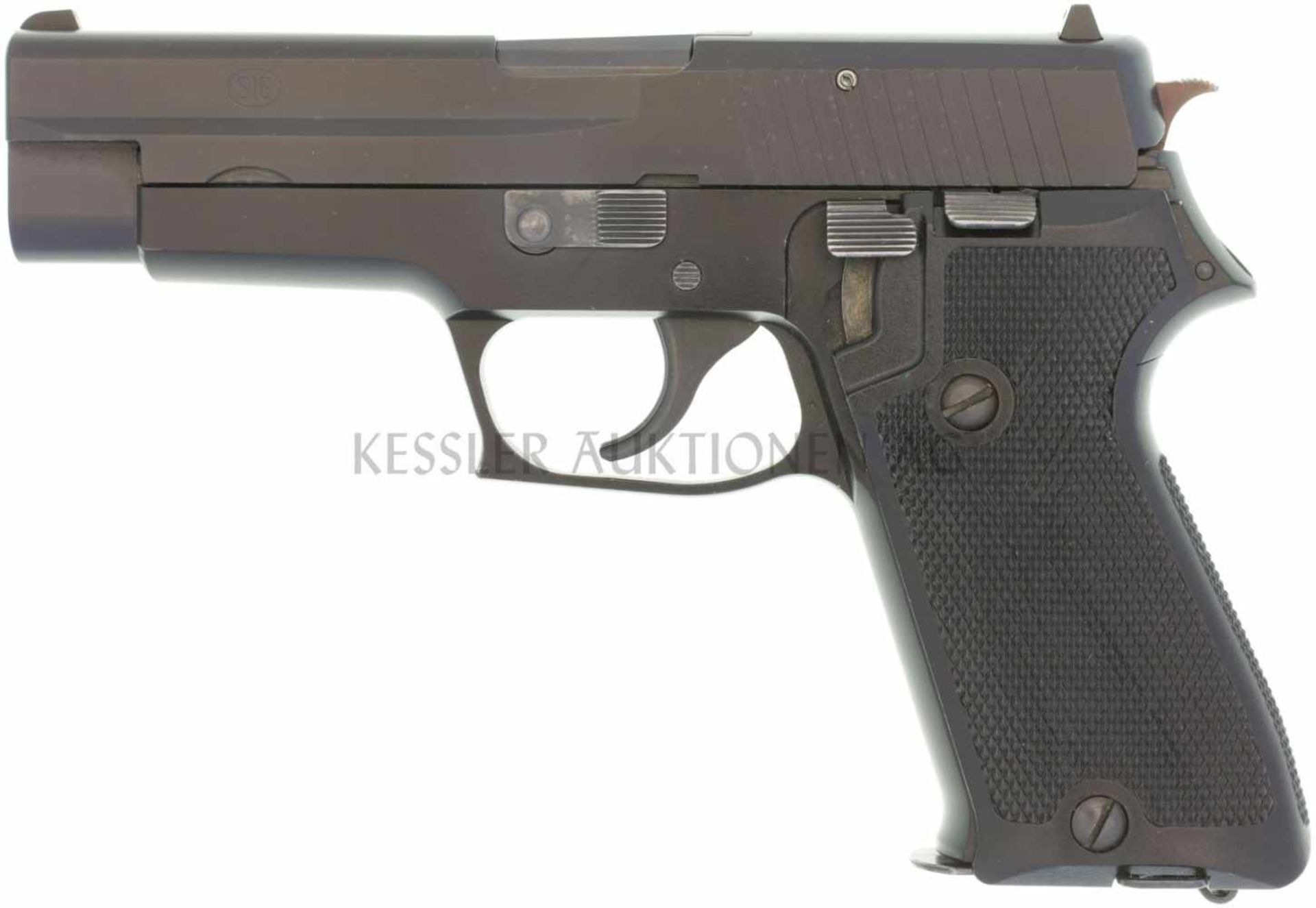 Pistole, SIG-Sauer P75, Kal. 9mmP Schwarz eloxiertes Leichtmetallgriffstück, Schlitten Stahl,
