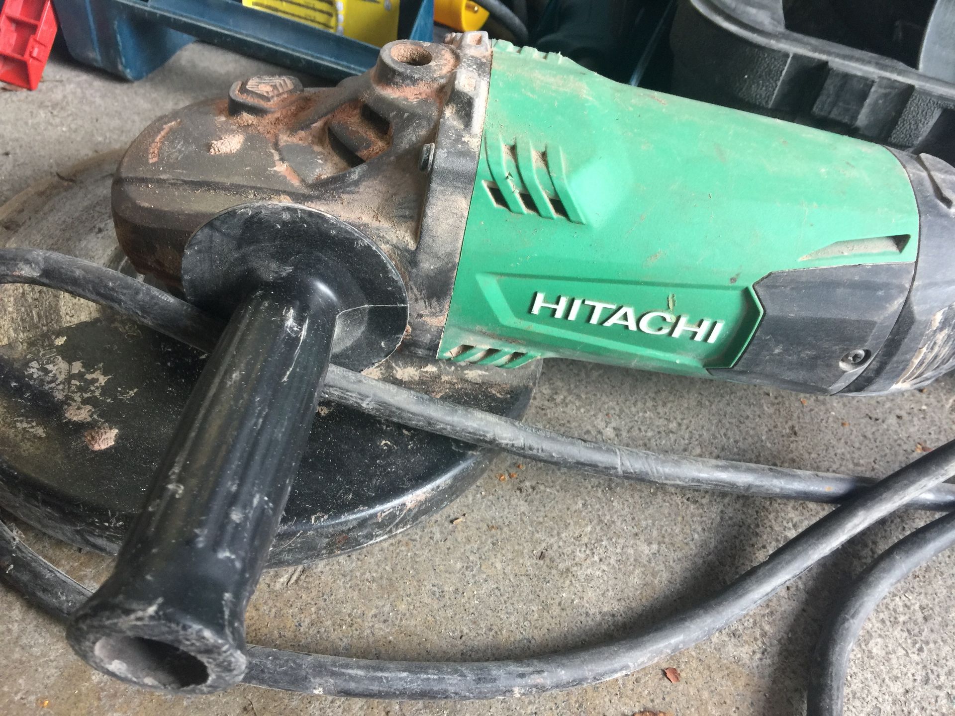 Cased Skill Saw. Hitachi grinder and Bosch GBH 2-20 D professional heavy duty drill - Image 2 of 4