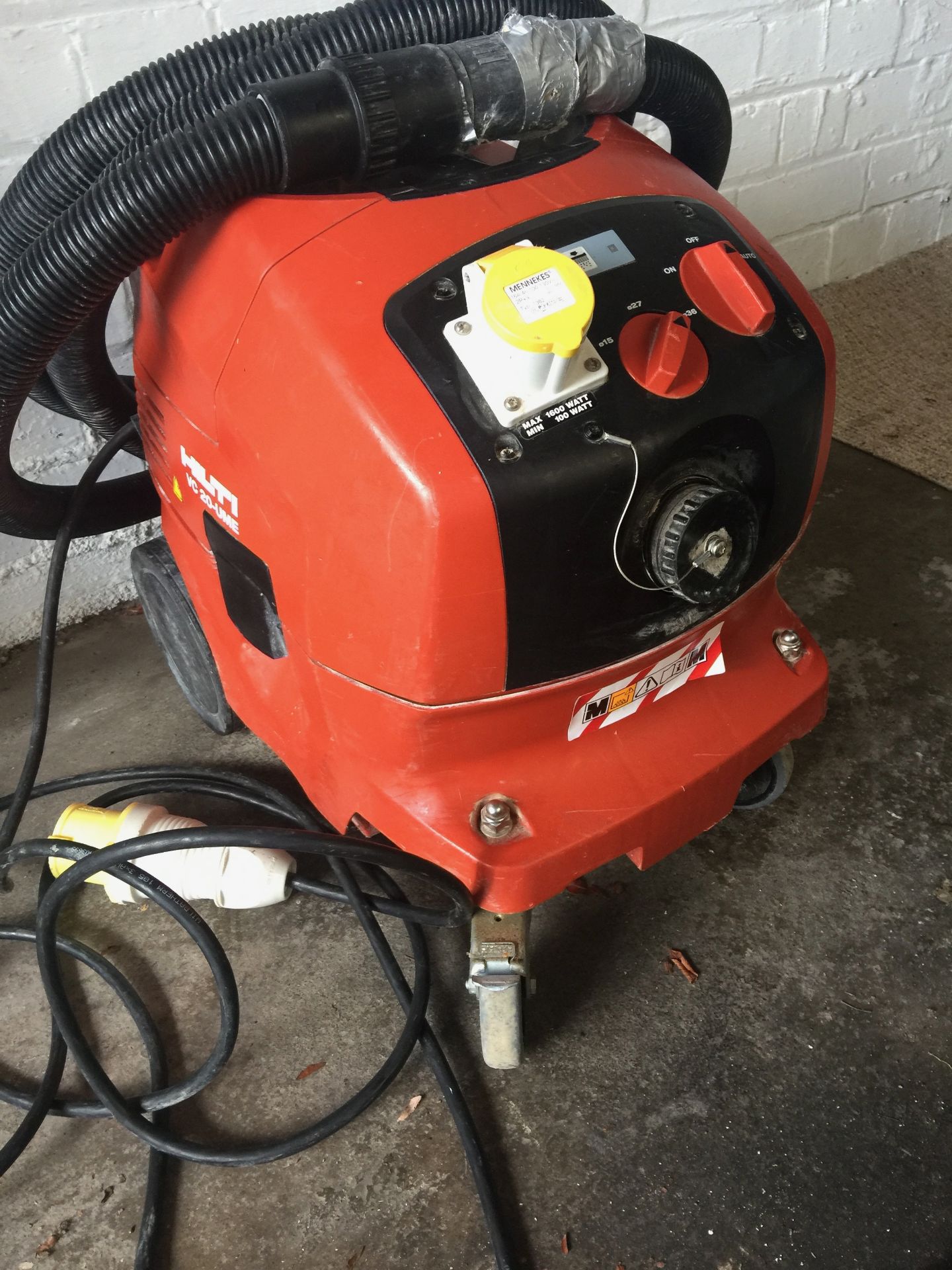 Hilti model VC20-UME extraction hoover