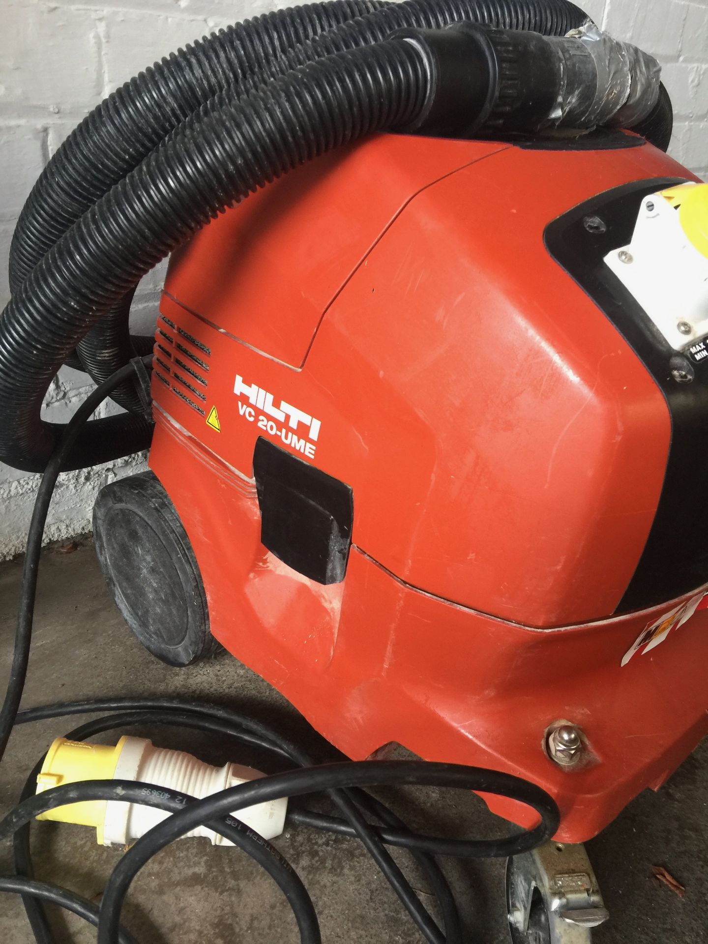 Hilti model VC20-UME extraction hoover - Image 2 of 3