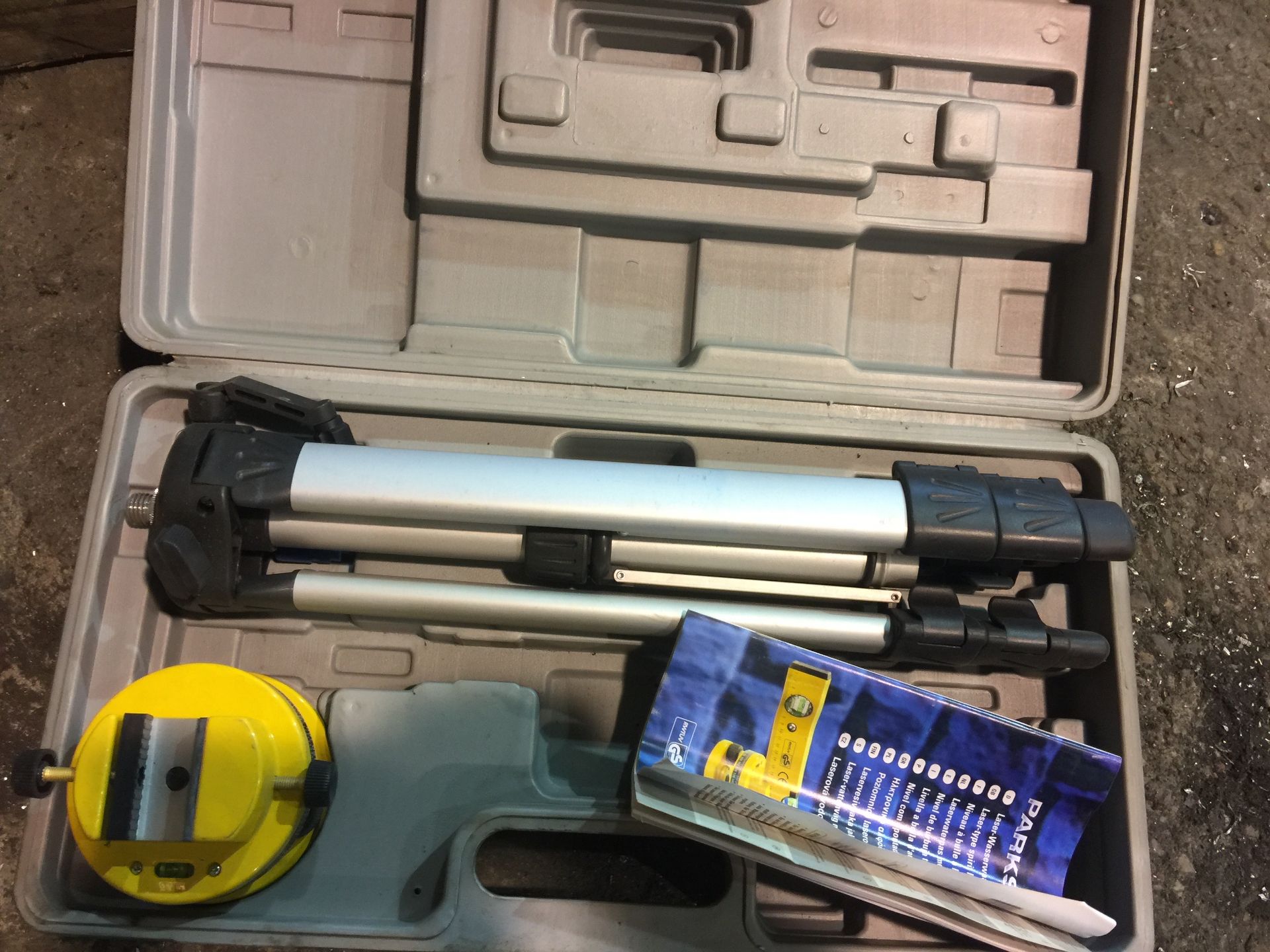 2 x Laser tool kits (Burton-upon-Trent)