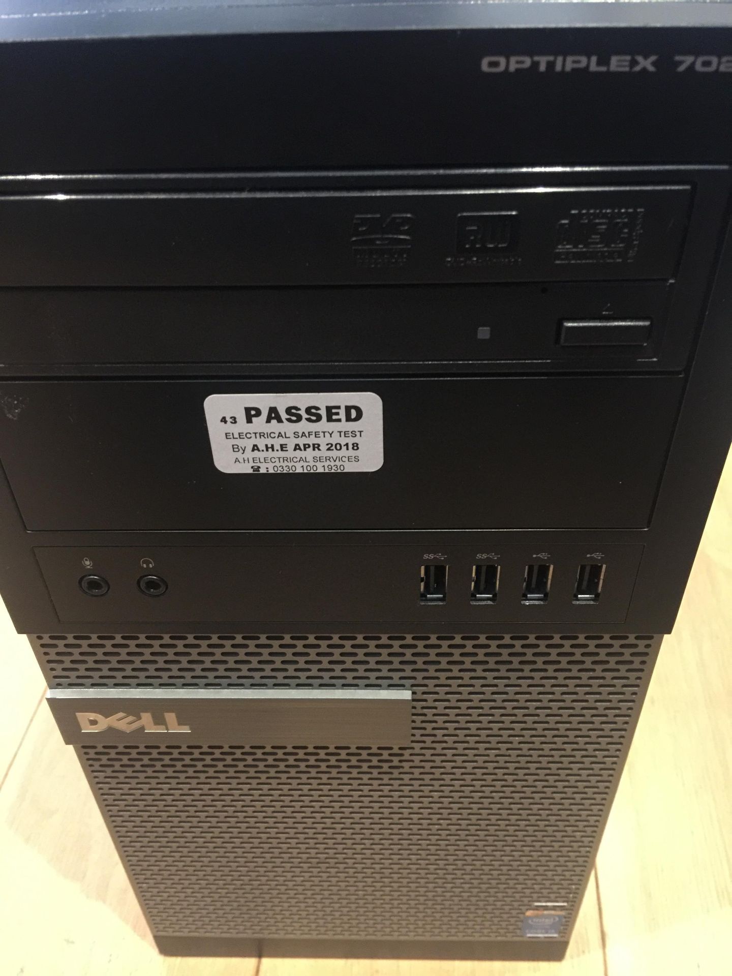 Dell Optiplex 7020 Core i5 Tower service tag JPZJQ52 cleared and with Windows opperating system