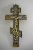 Bronze-Ikonenkreuz, Russland, 19.Jh., flache, orthodoxe Kreuzform mit reliefiertem Corpus Christi,