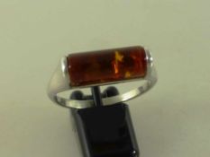 Silberring mit Bernstein-Cabochon